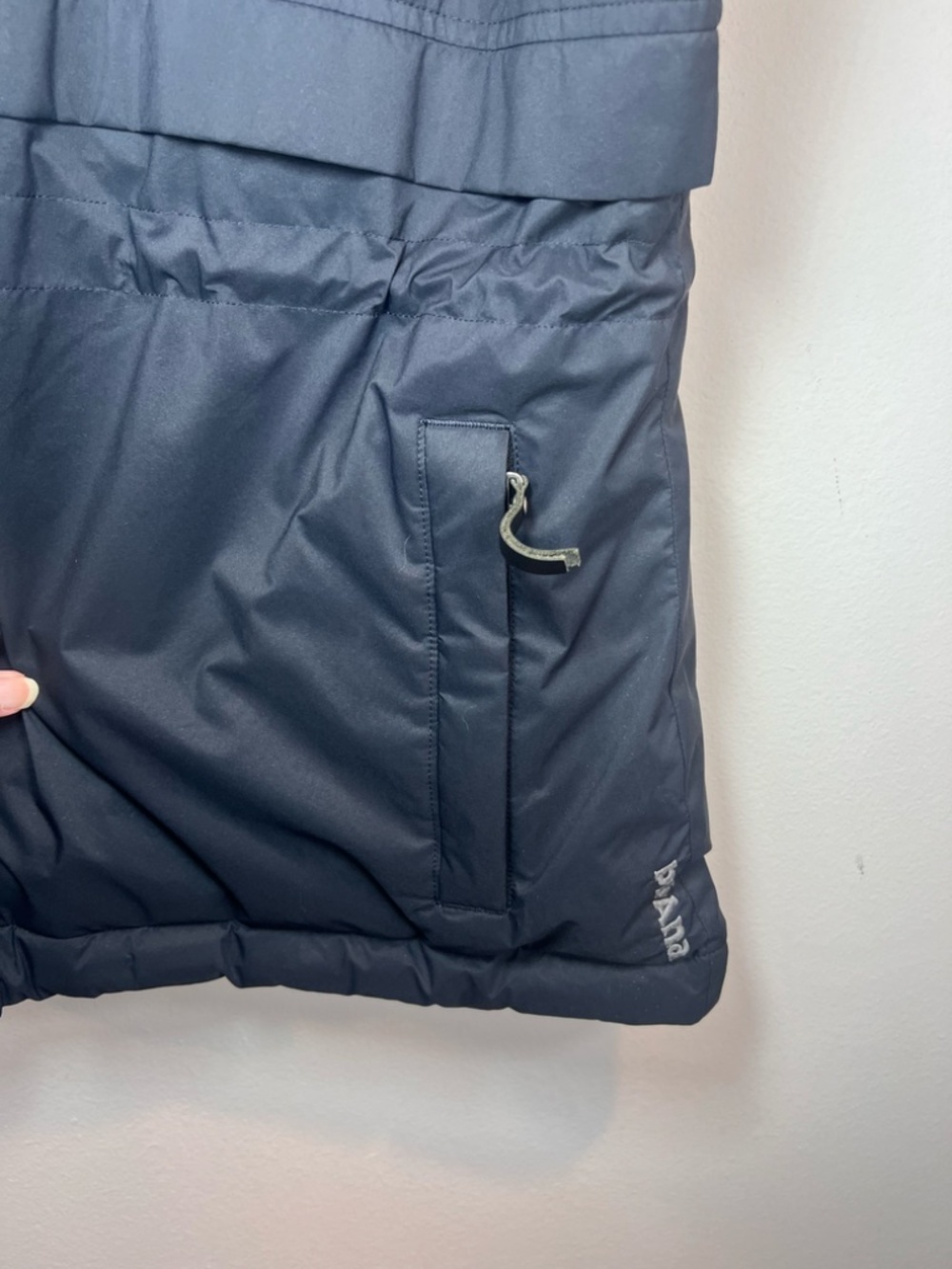 Prana Hooded Puffer Vest Black Lined Pockets Full Zip Outdoor Cozy Winter Large - Picture 5 of 16